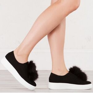 Steve Madden Esmilda Pom Pom Sneakers Black Size 6.5 Slip-On Trainers Puff Balls